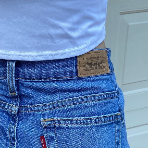 Vintage Levi jeans! - Picture 2 of 3